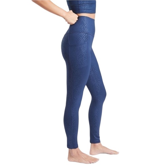 ATHLETA Salutation Stash Pocket II 7/8 Tights - Picture 2 of 8